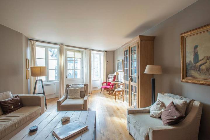 Location de vacances pour 10 personnes, avec terrasse à Saint-Gengoux-le-National - 2