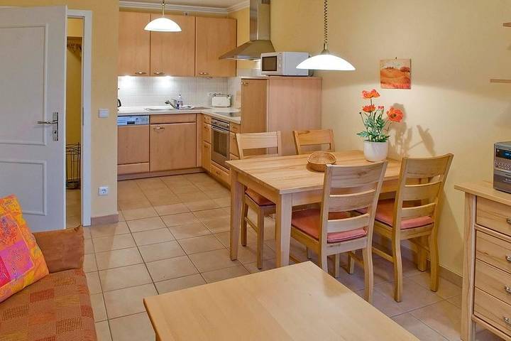 Ferienwohnung für 4 Personen, mit Balkon und Sauna in Kühlungsborn - 2