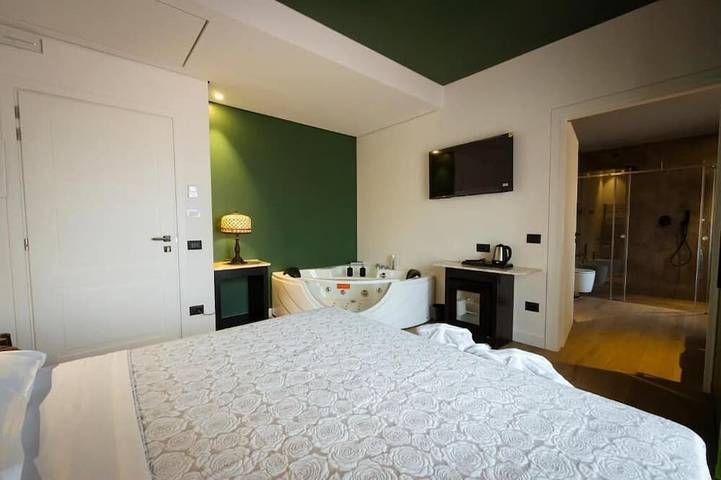 Appartement entier, Chambre Double avec Baignoire Spa in Briatico, Province de Vibo Valentia