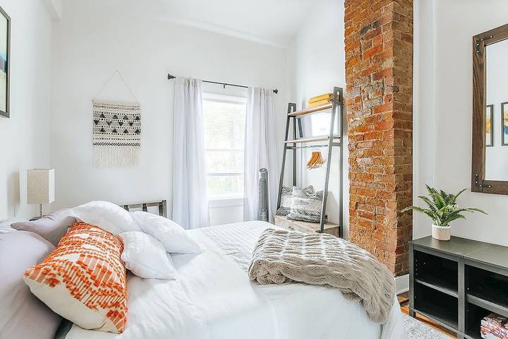 Vacation rental for 4 people, with terrace in Charlottesville