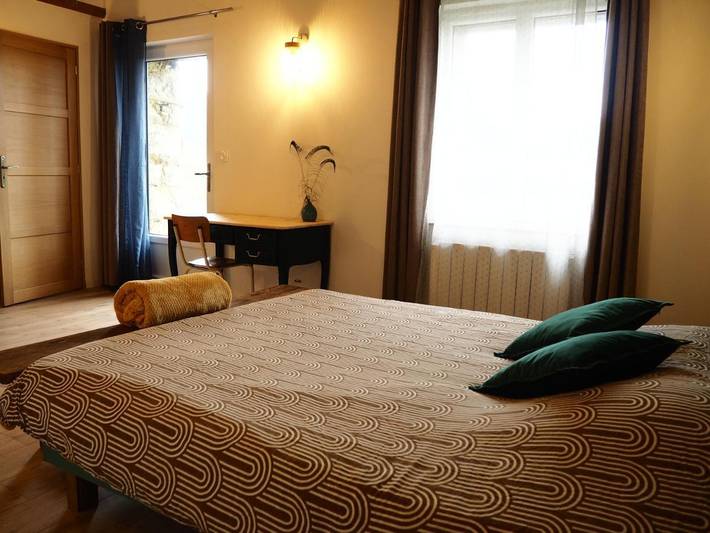 Location de vacances pour 15 personnes, avec jardin et vue à Neuville-sur-Sarthe - 2