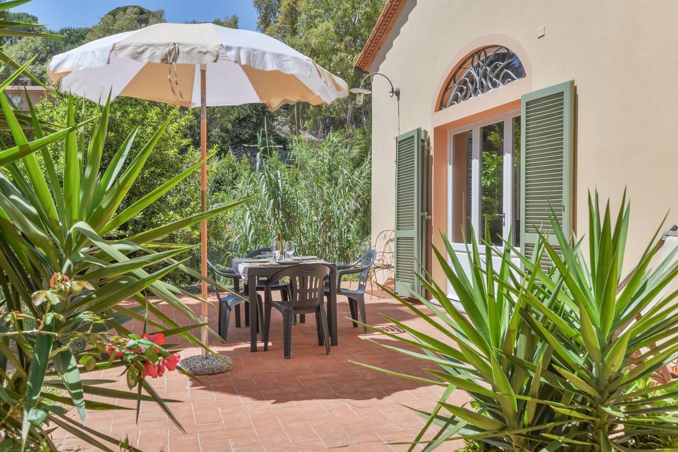 Villa Ponte Reale in Capo d'Arco, Porto Azzurro