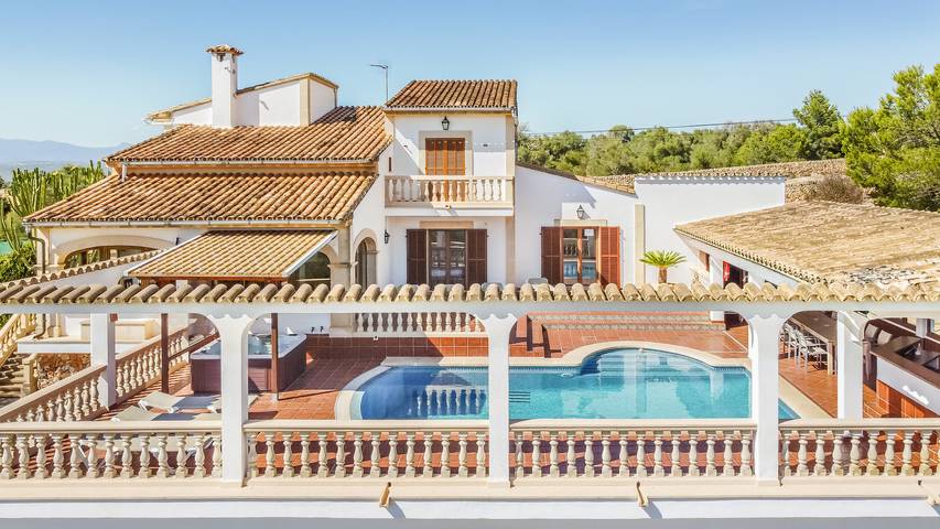 Villa für 12 Personen, mit Pool und Garten sowie Whirlpool auf Mallorca Westen - 4