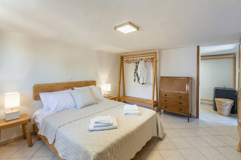 Vitamine Sea House - Island Living Paros in Parasporos, Paros