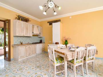 Holiday Rental for 8 People in Sant'Anna (Massa Lubrense), Tyrrhenian Coast Campania, Photo 3