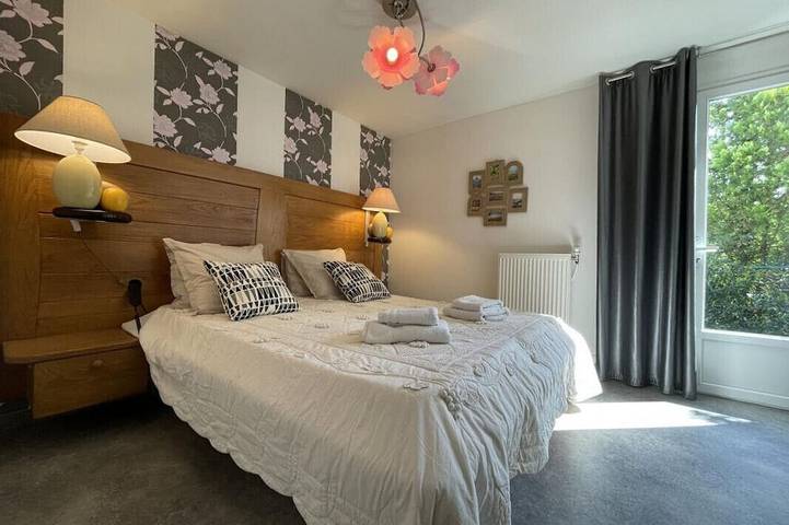 Appartement entier, Le Belvue un séjour détente vue sur la chaîne des Pyrénées in Estialescq, Béarn