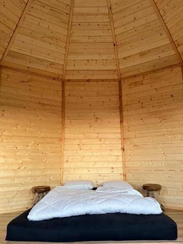 Camping pour 2 personnes, avec jardin ainsi que vue et terrasse dans Cotentin - 4