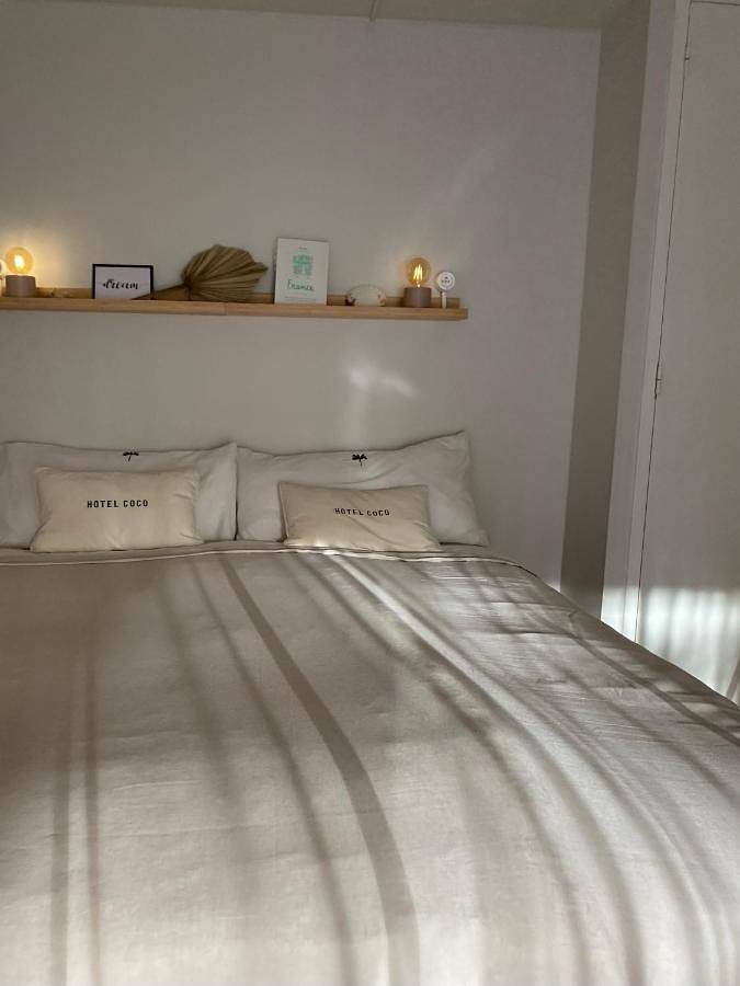 Gîte pour 4 personnes, avec vue ainsi que jardin et piscine à Agel - 4
