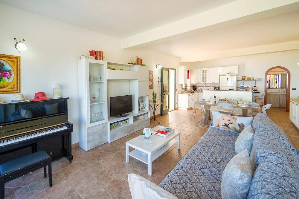 Awesome home in Caronia in Caronia, Monti Nebrodi