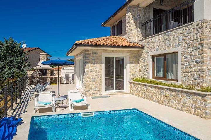 Ferienhaus mit Meerblick für 8 Personen, mit Pool und Terrasse in Kvarner Bucht - 2