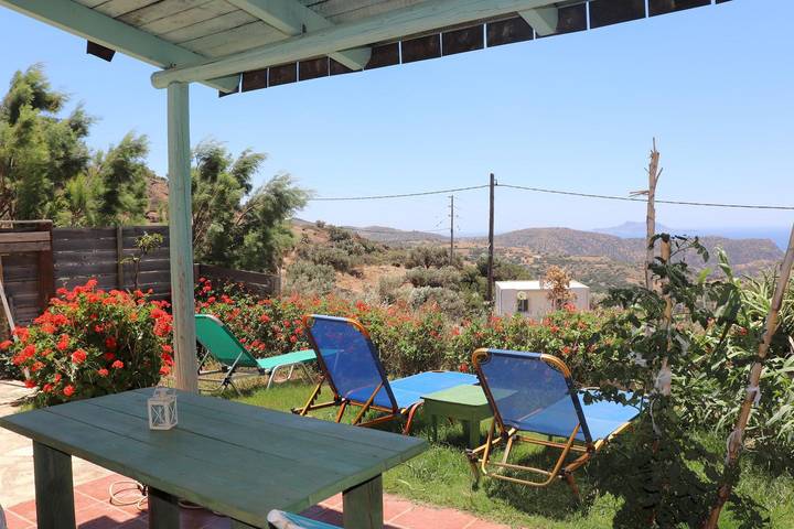 Location de vacances pour 5 personnes, avec jardin ainsi que terrasse et vue, animaux acceptés dans Triopetra - 4
