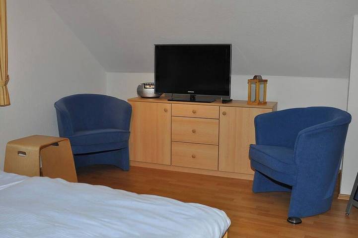 Ferienhaus für 4 Personen, mit Terrasse und Garten sowie Sauna in Norden-Norddeich - 2