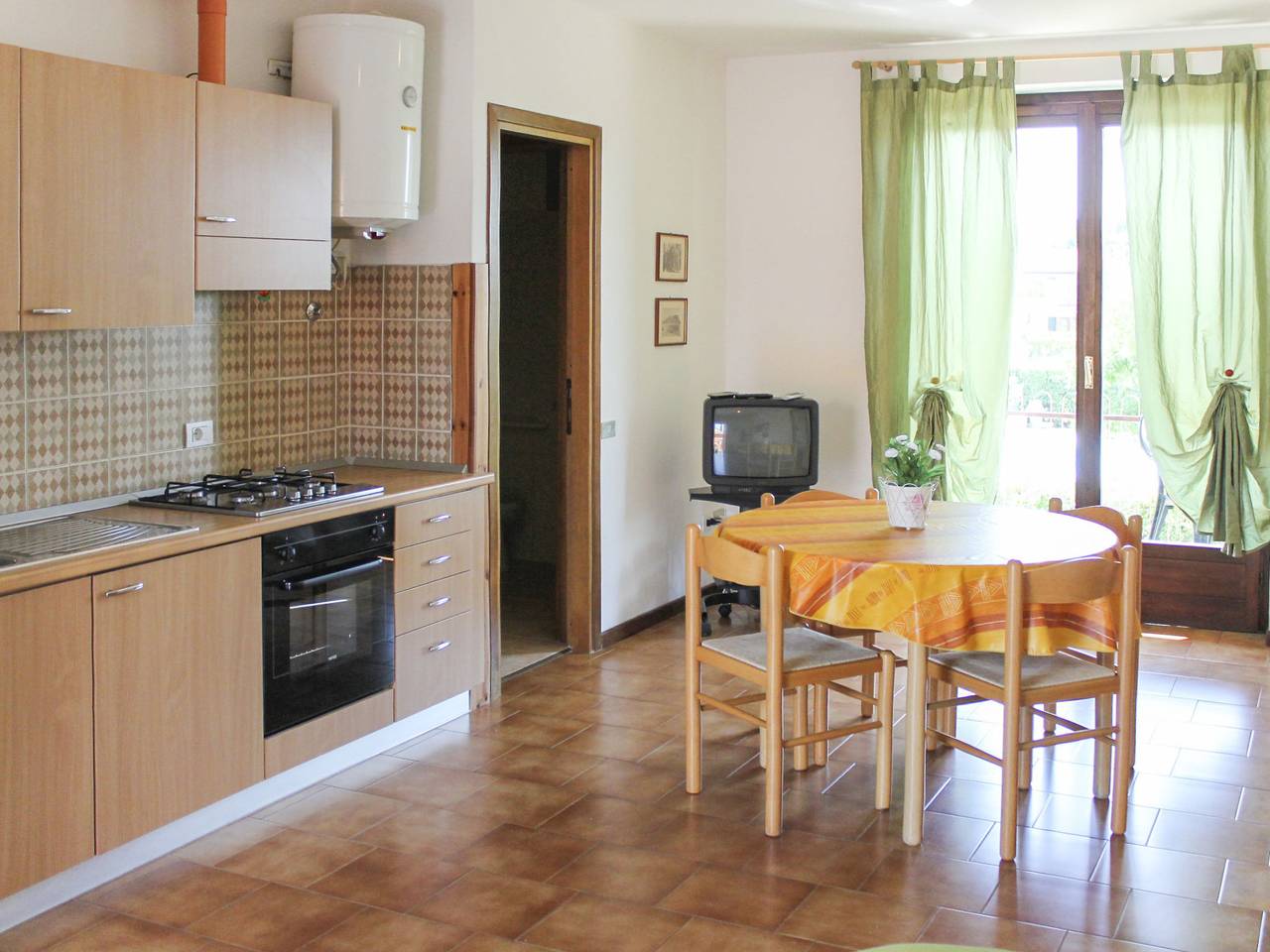 Appartement entier, Sole del Garda in Lazise, Montagnes autour du lac de Garde