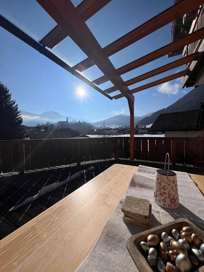 Hütte für 6 Personen, mit Terrasse und Ausblick, mit Haustier in Ruhpolding