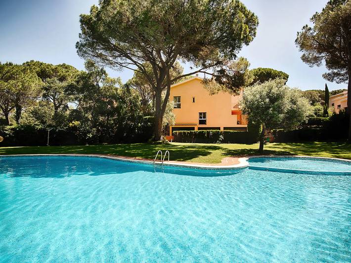 Villa pour 5 personnes, avec piscine ainsi que jardin et balcon à Sant Feliu de Guíxols - 2