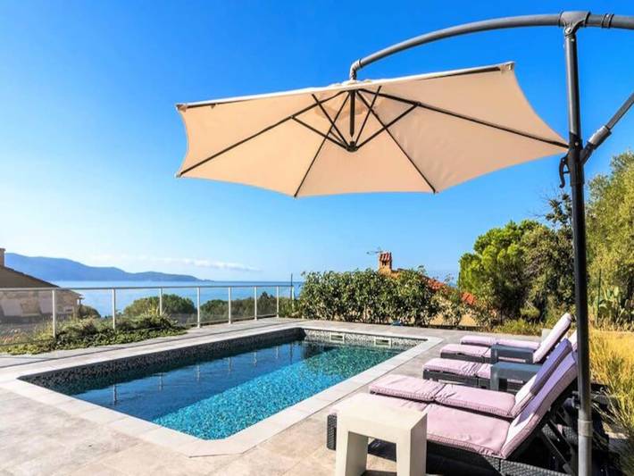 Gîte pour 10 personnes, avec piscine et terrasse, adapté aux familles dans Plage de Scodi-Neri - 2