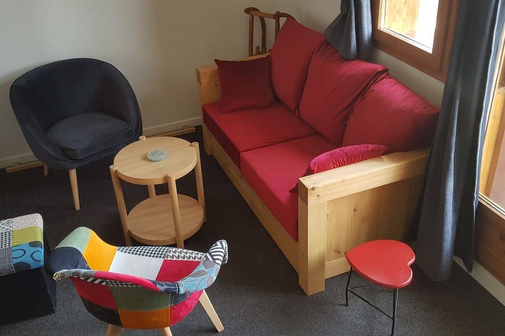 Ganze Wohnung, 42 m² duplex apartment at the foot of the ski slopes in Station de Risoul, Risoul