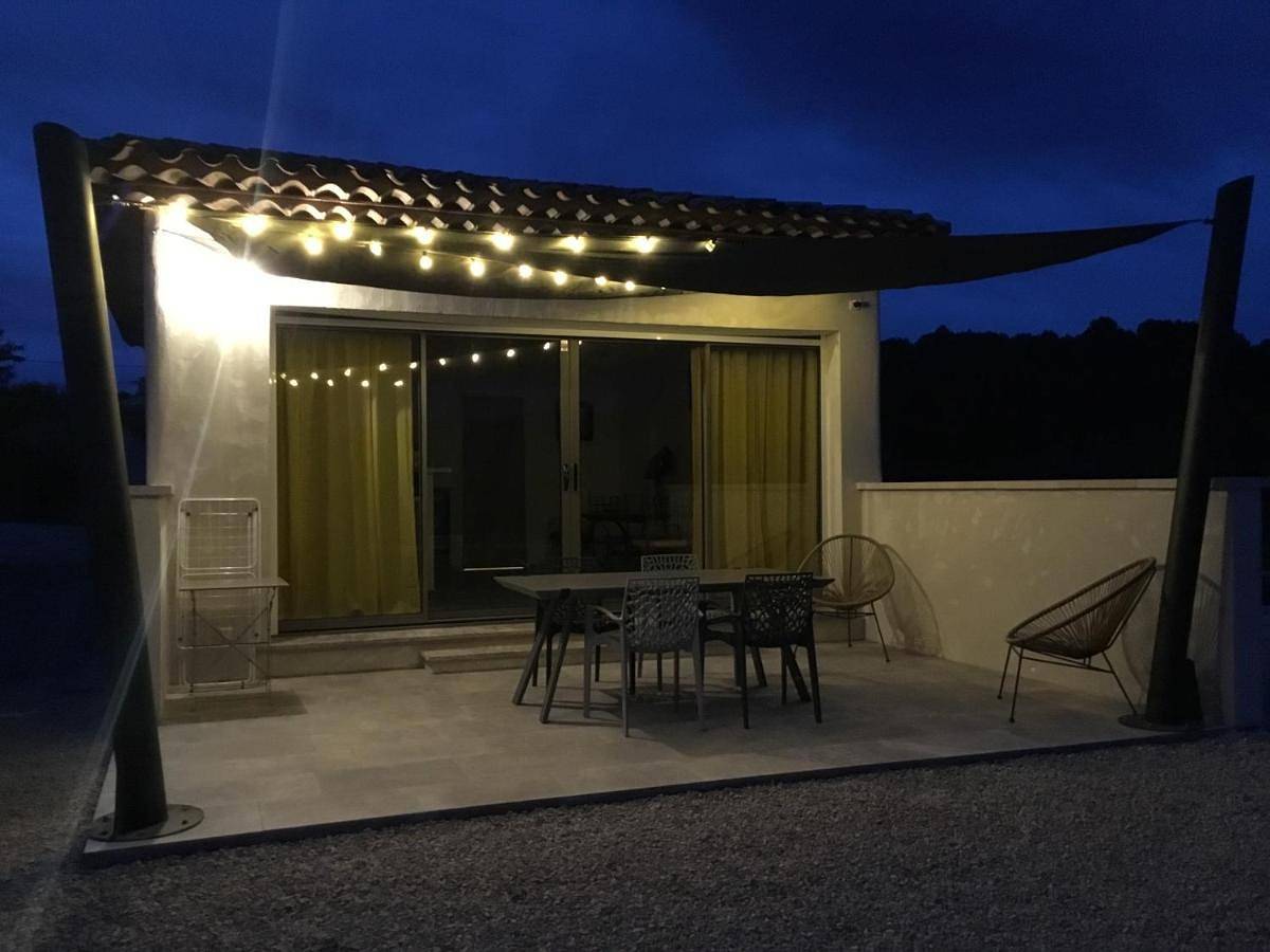 One-Bedroom House in Grambois, Parc naturel régional du Luberon