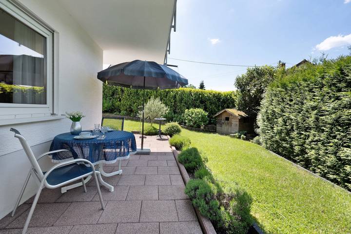 Hel lejlighed, Apartment “Millot” with Private Terrace and Wi-Fi in Scheuern (Schwarzwald), Gernsbach