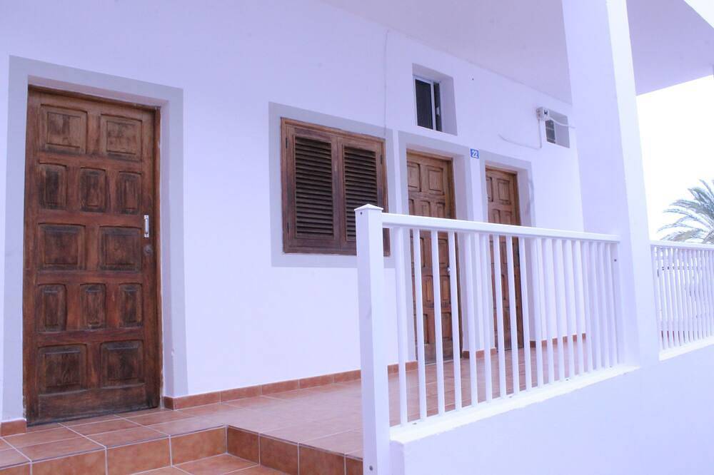 Apartamento entero, Mele Sky Beach, 1, sea views, terrace and sun in Puerto de Mogan, Mogán