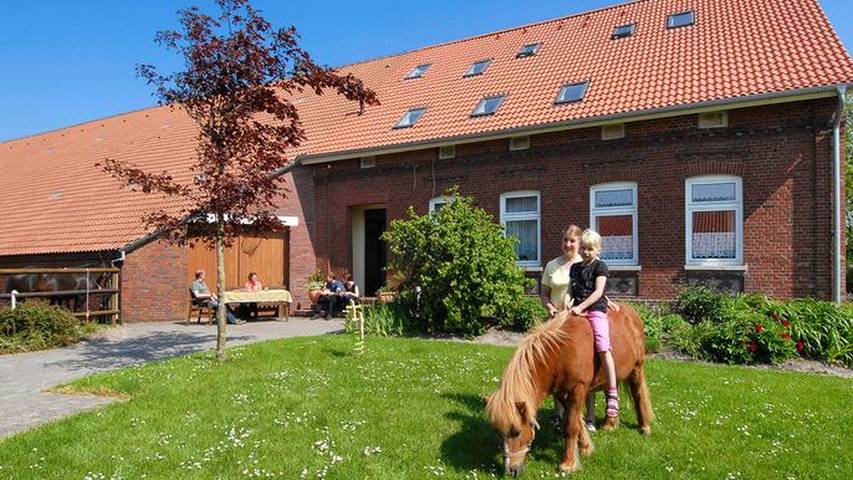Bauernhof für 4 Personen, mit Garten, kinderfreundlich in Esens