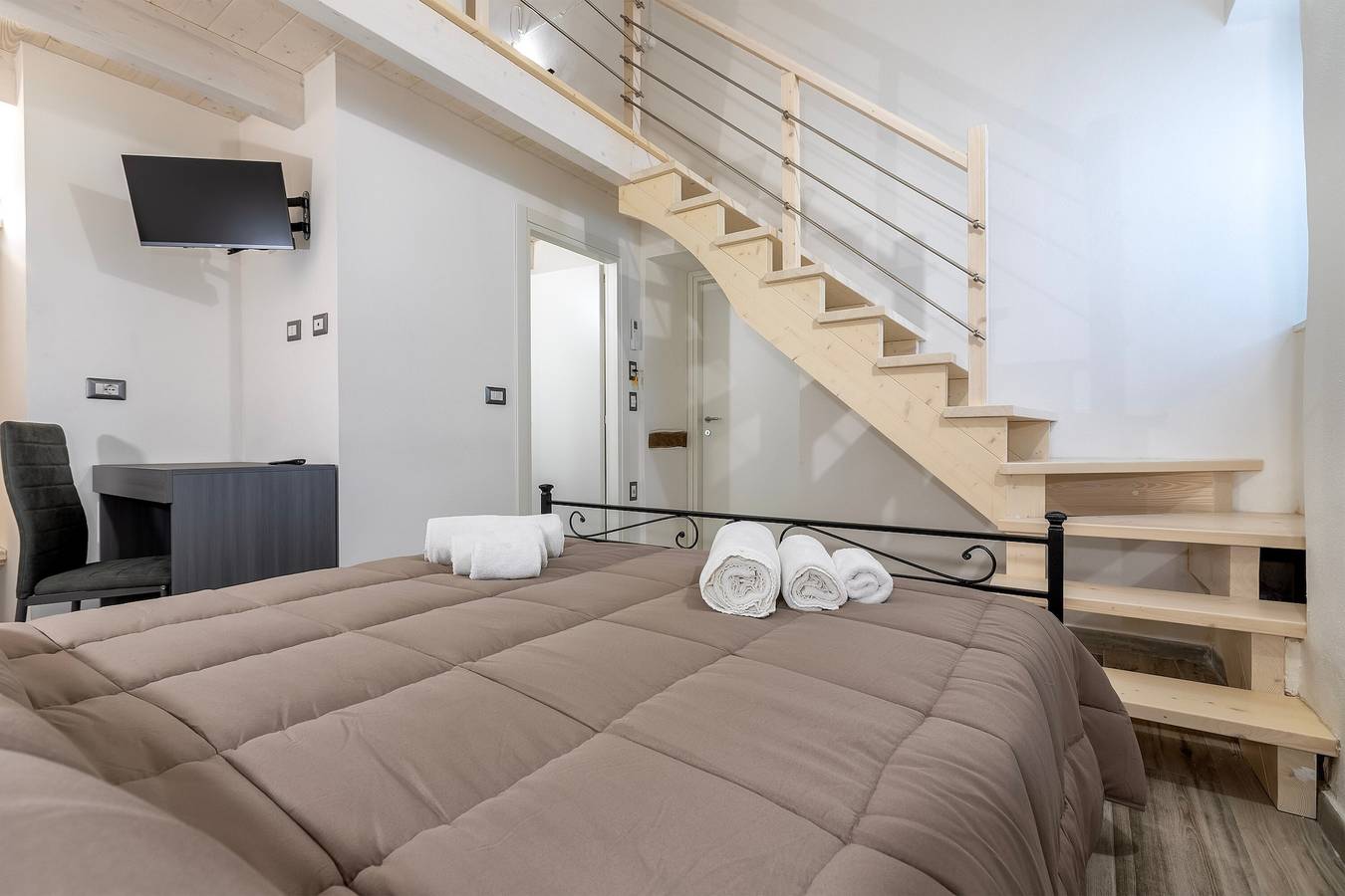 Bed & Breakfast 'Camera Nuraghe Ruggiu' mit privater Terrasse, Wlan und Klimaanlage in Pozzomaggiore, Sassari Provinz