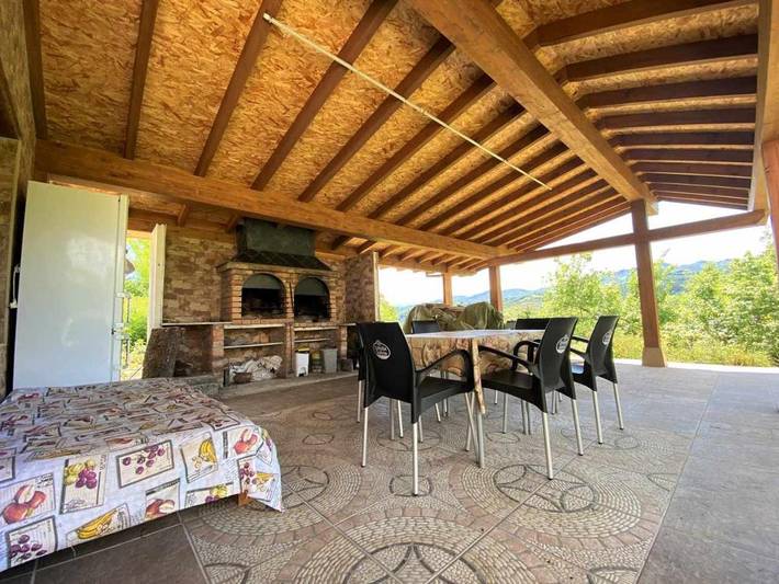 Casa rural para 5 personas, con jardín además de terraza y vistas, Se admiten mascotas en Parres - 2