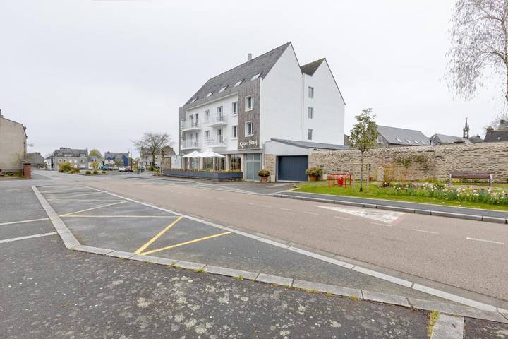 Hôtel pour 2 personnes, avec terrasse, animaux acceptés à Carhaix-Plouguer - 2