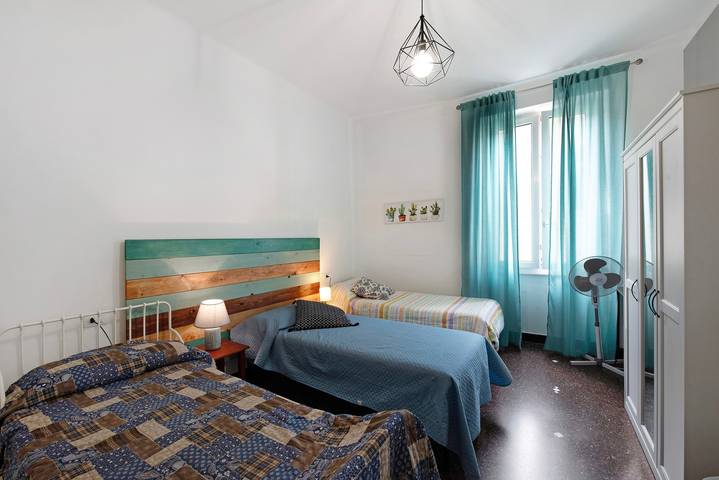 Stanza per 3 persone, con balcone - 1
