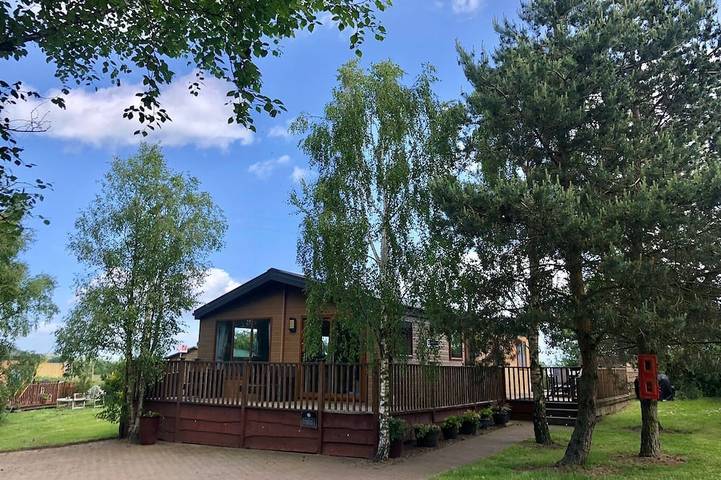 Lodge for 6 people, with garden and hot tub in Northumberland