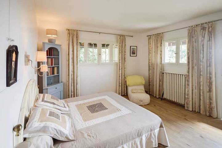 Schöne Villa an der französischen Riviera Pool und Terrasse in Spéracèdes, Mittelmeerküste (Frankreich)
