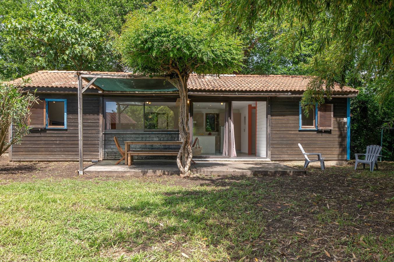 Chalet Bignone am Meer, im Herzen eines großen bewaldeten Parks in Prunete, Cervione