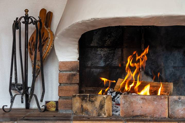 Gîte pour 8 personnes, avec jardin et terrasse, animaux acceptés dans Auvergne-Rhône-Alpes - 4