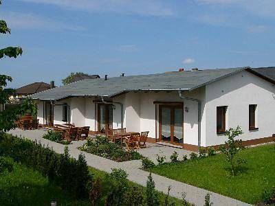 Ferienwohnung für 4 Personen, mit Garten und Terrasse in Neuendorf
