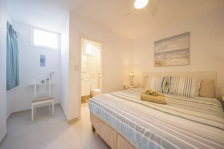 Appartement entier, 2 chambres à Los Gigantes avec grand jardin privé et terrasse avec vue sur la mer in Playa de los Guíos, Santiago del Teide