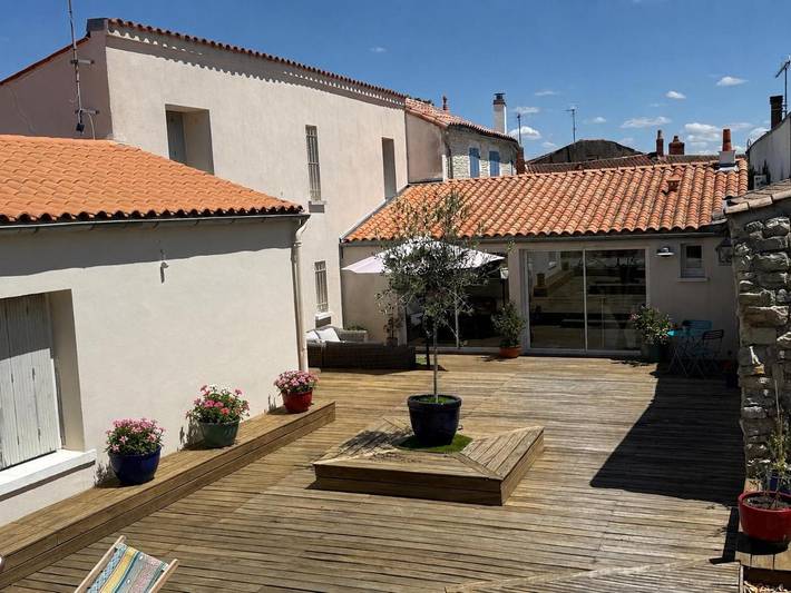 Gîte pour 2 personnes, avec Balcon et Terrasse ainsi que Jardin et Piscine à Saint-Xandre - 3
