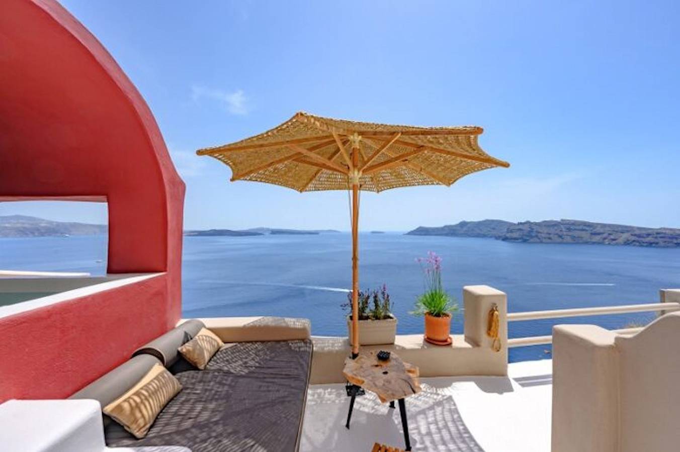 Stunning Santorini Villa | 1 Bedroom | Villa Indiana | Private Heated Plunge Pool & Amazing Caldera Sea Views | Oia in Oia, Santorini