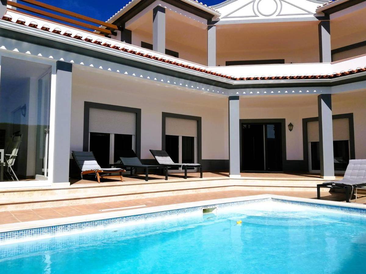 Three-Bedroom Villa in Amoreira, Leiria distrito