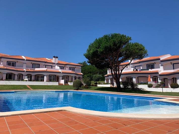 Casa de férias para 8 pessoas, com piscina e jardim em Amoreira