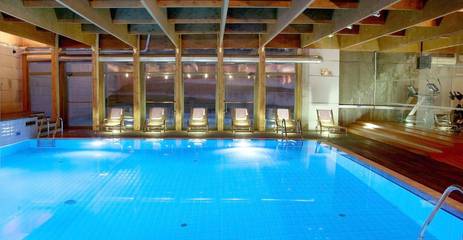 Hôtel pour 10 personnes, avec sauna ainsi que terrasse et jardin, animaux acceptés à Burgos