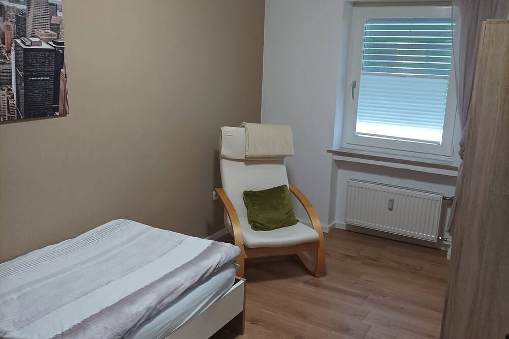 Ganze Wohnung, Große familienfreundliche Wohnung für 2 - 5 Personen im Erdgeschoss. in Beuren (Eifel), Cochem-Zell