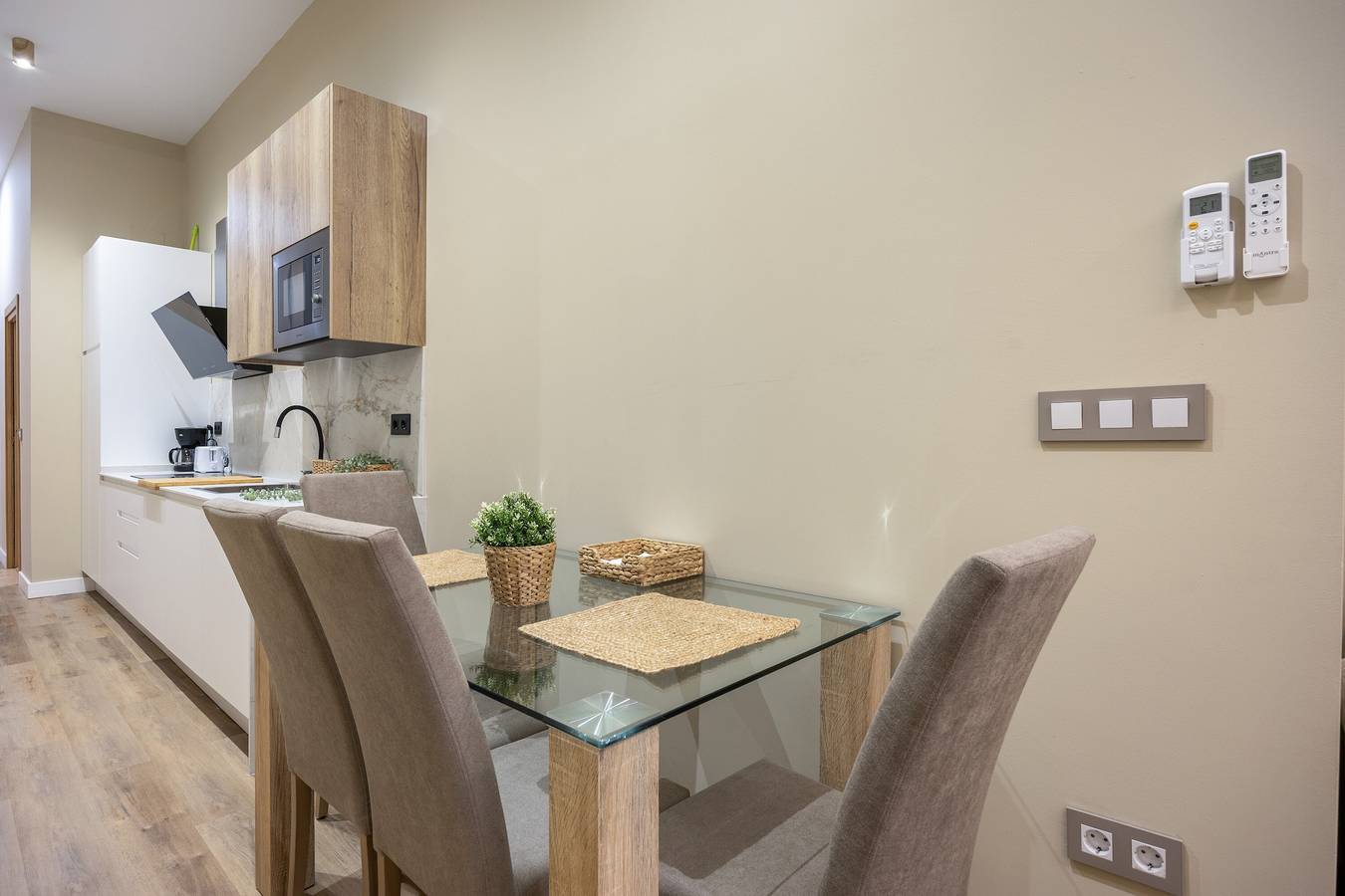 Apartamento entero, "Apartamento Brisas de Cádiz 2" con Wi-Fi y aire acondicionado in Playa La Victoria, Cádiz