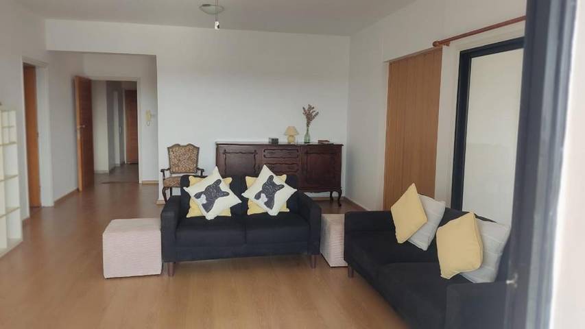 Ferienwohnung für 5 Personen, mit Terrasse und Ausblick, mit Haustier in Larnaka