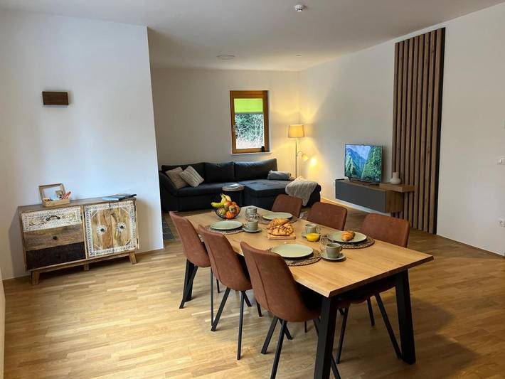 Apartament wakacyjny dla 4 osób, z balkon i widok w Maribor