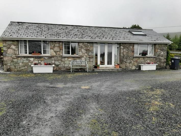 Lodge for 2 people, with Terrace and Garden as well as View in County Wicklow