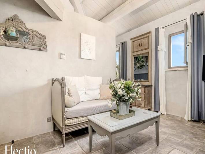 Gîte pour 2 personnes, avec piscine ainsi que jardin et balcon, animaux acceptés à Oppède - 3