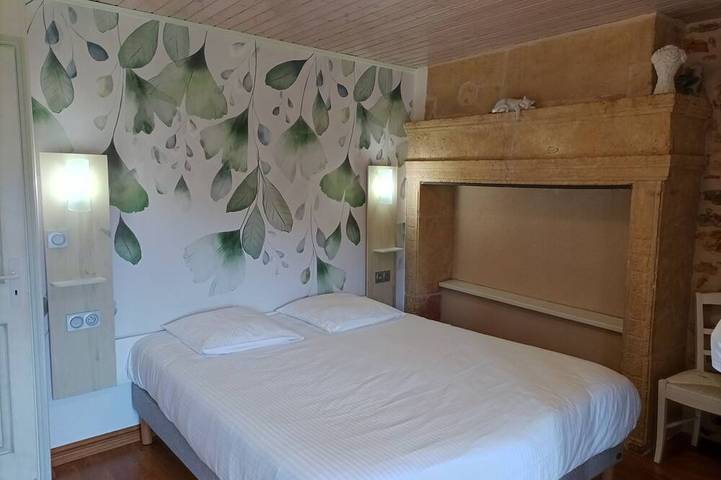 Location de vacances pour 38 personnes, avec balcon et jardin ainsi que jacuzzi et piscine à Saint-Martin-de-Fressengeas - 2