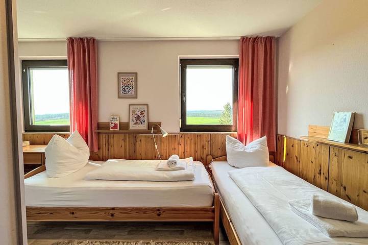 Ferienwohnung für 3 Personen, mit Balkon und Pool in Dittishausen - 4