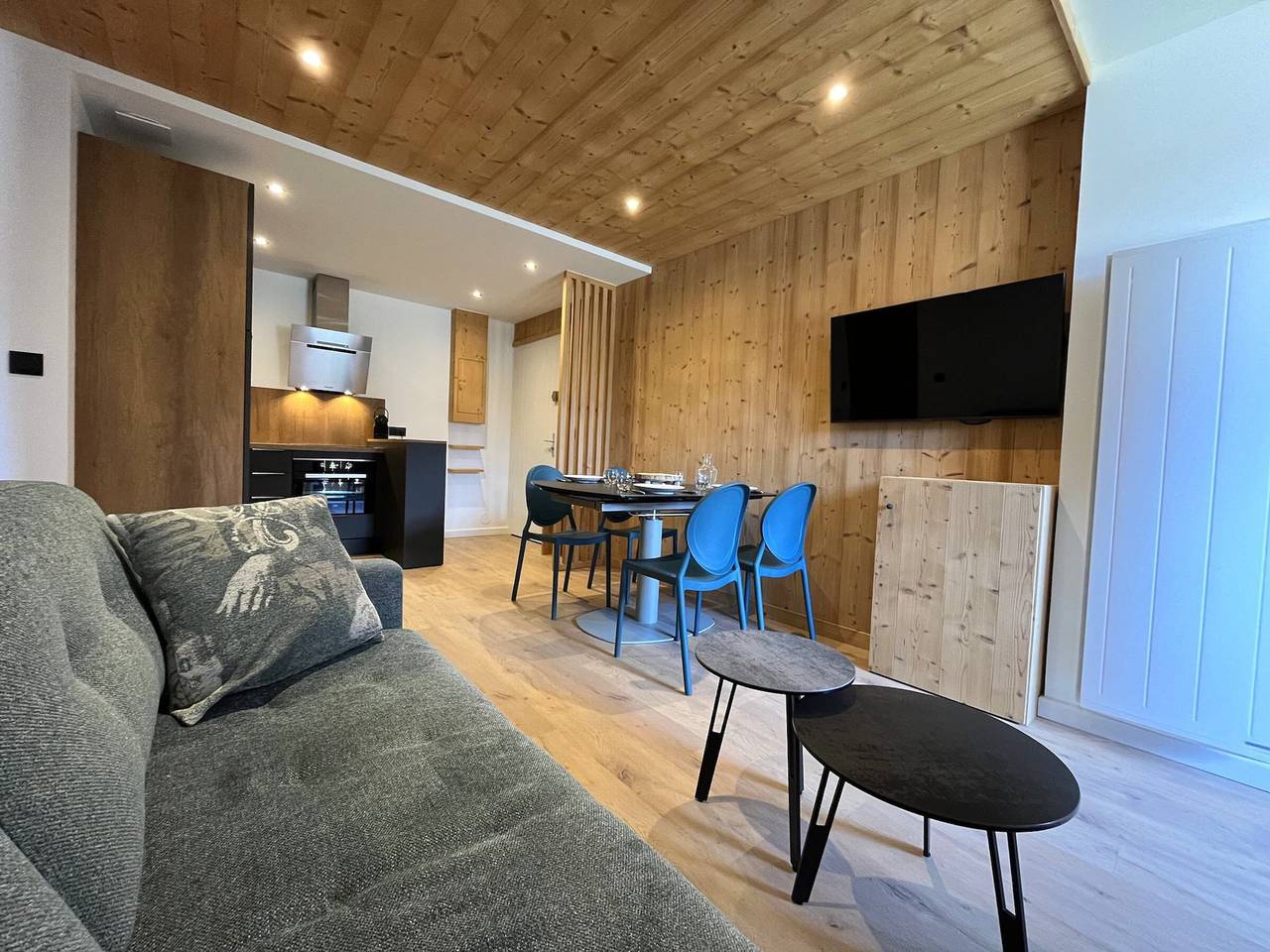 Appartement entier, Appartement rénové confortable, idéal pour famille de 4 in Les Gets, Les Portes du Soleil