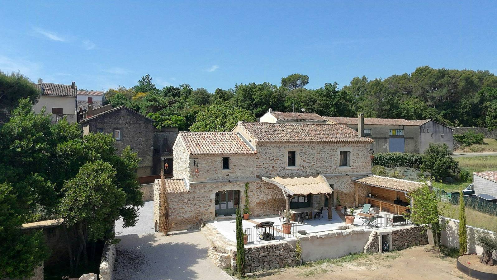 Steinhaus mit Pool zwischen Uzès und Avignon in Tresques, Nimes und Umgebung